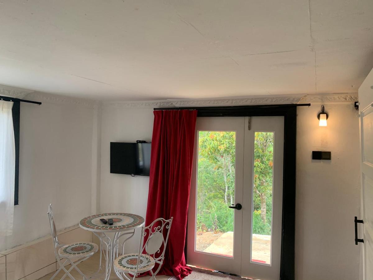 Hounon White Chimney Cottage Ранау Екстериор снимка